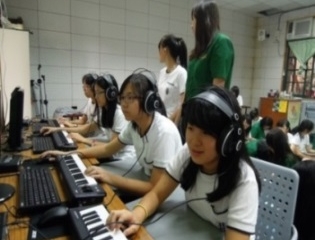 14-「電腦音樂創意教學設計與E起創意人聲」音樂專科教室計畫